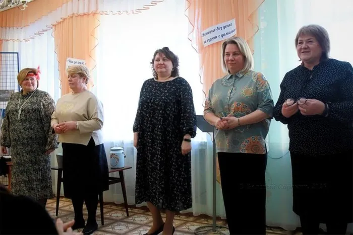 В БИБЛИОТЕКЕ…  НЕРВНЫЕ ЛЮДИ