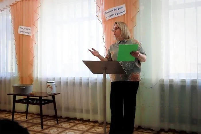 В БИБЛИОТЕКЕ…  НЕРВНЫЕ ЛЮДИ