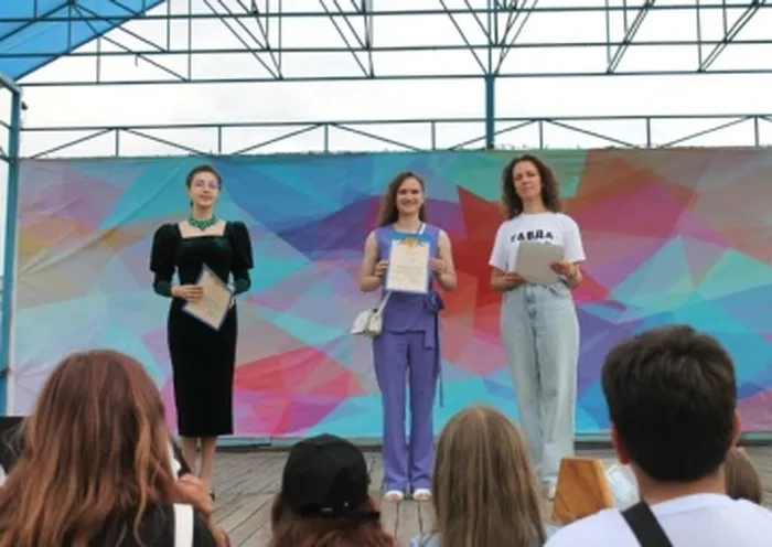 ФОТОСТУДИЯ "ОБЪЕКТИВ"