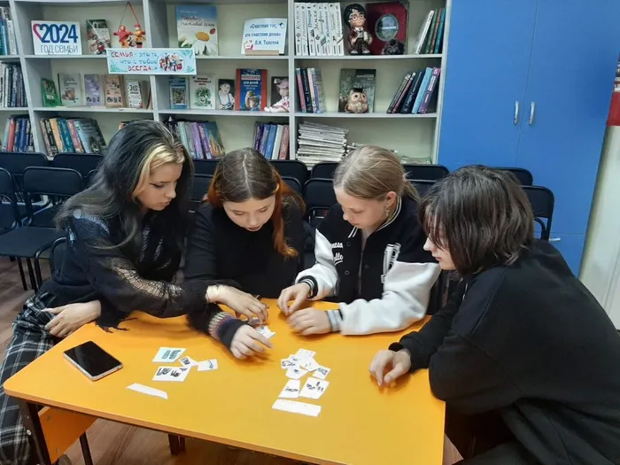 ВЕСЁЛЫЕ ТУРИСТЫ.