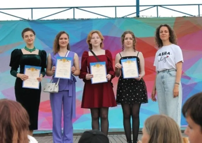 ФОТОСТУДИЯ "ОБЪЕКТИВ"