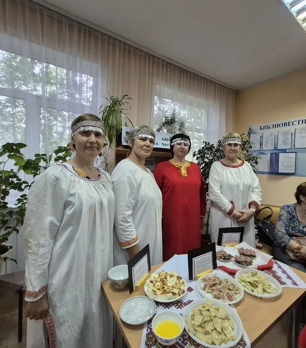 БЕЗ БИЛЕТОВ И ЧЕМОДАНОВ