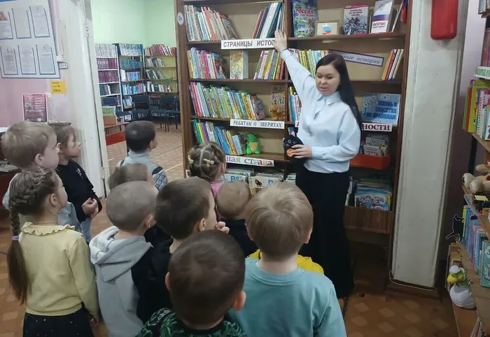 БИБЛИОТЕКА ВСТРЕЧАЕТ МАЛЕНЬКИХ ГОСТЕЙ