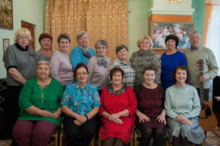 ТЕПЛО ВОСПОМИНАНИЙ ДУШУ СОГРЕВАЕТ